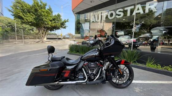HARLEY-DAVIDSON CVO ROAD GLIDE HARLEY-DAVIDSON CVO ROAD GLIDE